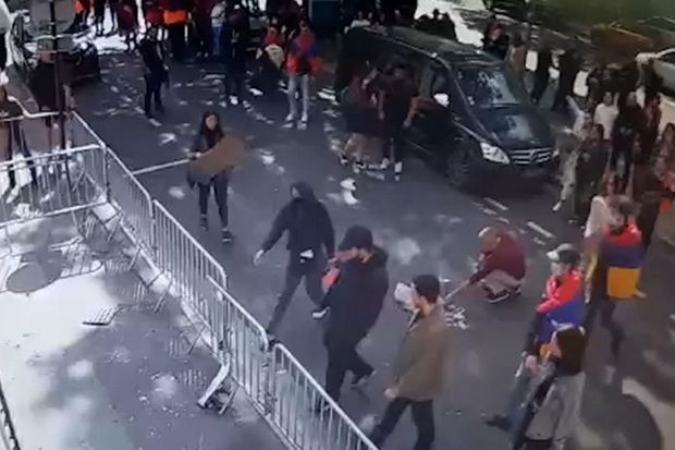 Səfir: “Erməni radikallar Brüsseldə Azərbaycan səfirliyinə hücuma hazırlaşırlar” 