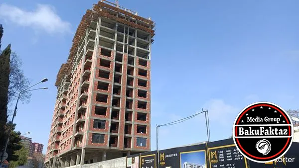 Qoşqar Təhməzlinin qardaşının kürəkəni Bakının mərkəzində bina tikir - FOTO