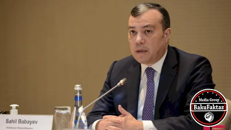 Nazir pensiyaların artırılmasından danışdı