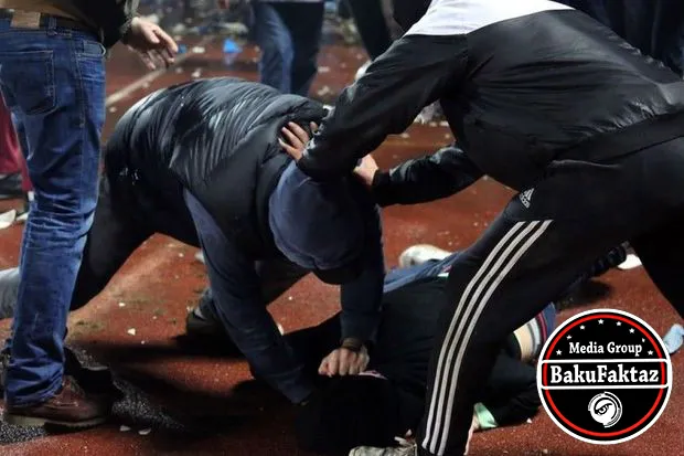 Ata-oğul küçədə döyülüblər