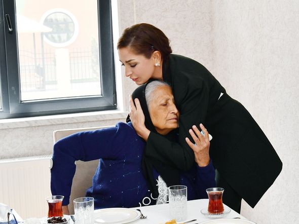 “Dövlətimiz şəhid ailələri, qazilər, müharibə veteranları üçün əlindən gələni edir” - RƏY + FOTO